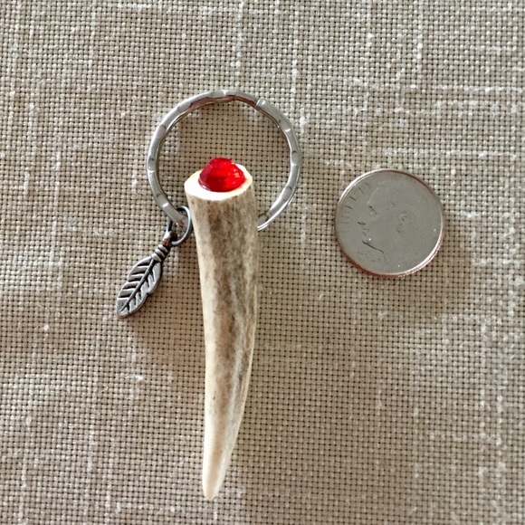 HAND CRAFTED Boho Style Deer Antler Keychain - Picture 2 of 2